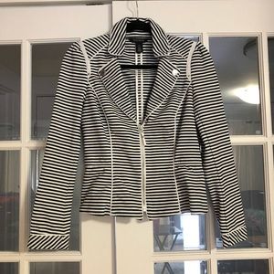 White House Black Market blazer, very CUTEE!😍